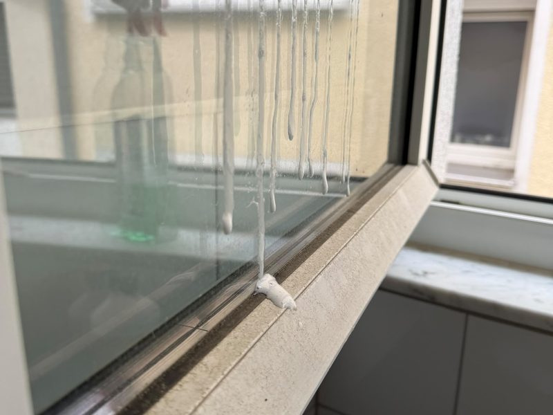 Vorher: Fenster & Rahmen vor der Reinigung durch AYA in München